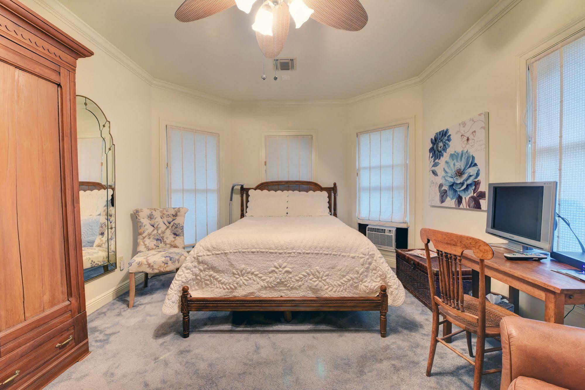 A Chateau On The Bayou Bed & Breakfast Raceland ภายนอก รูปภาพ